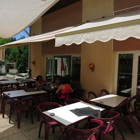 Le Pidanoux Hotel แซ็งต์-จูเลียง-ดู-แวร์ดง ภายนอก รูปภาพ